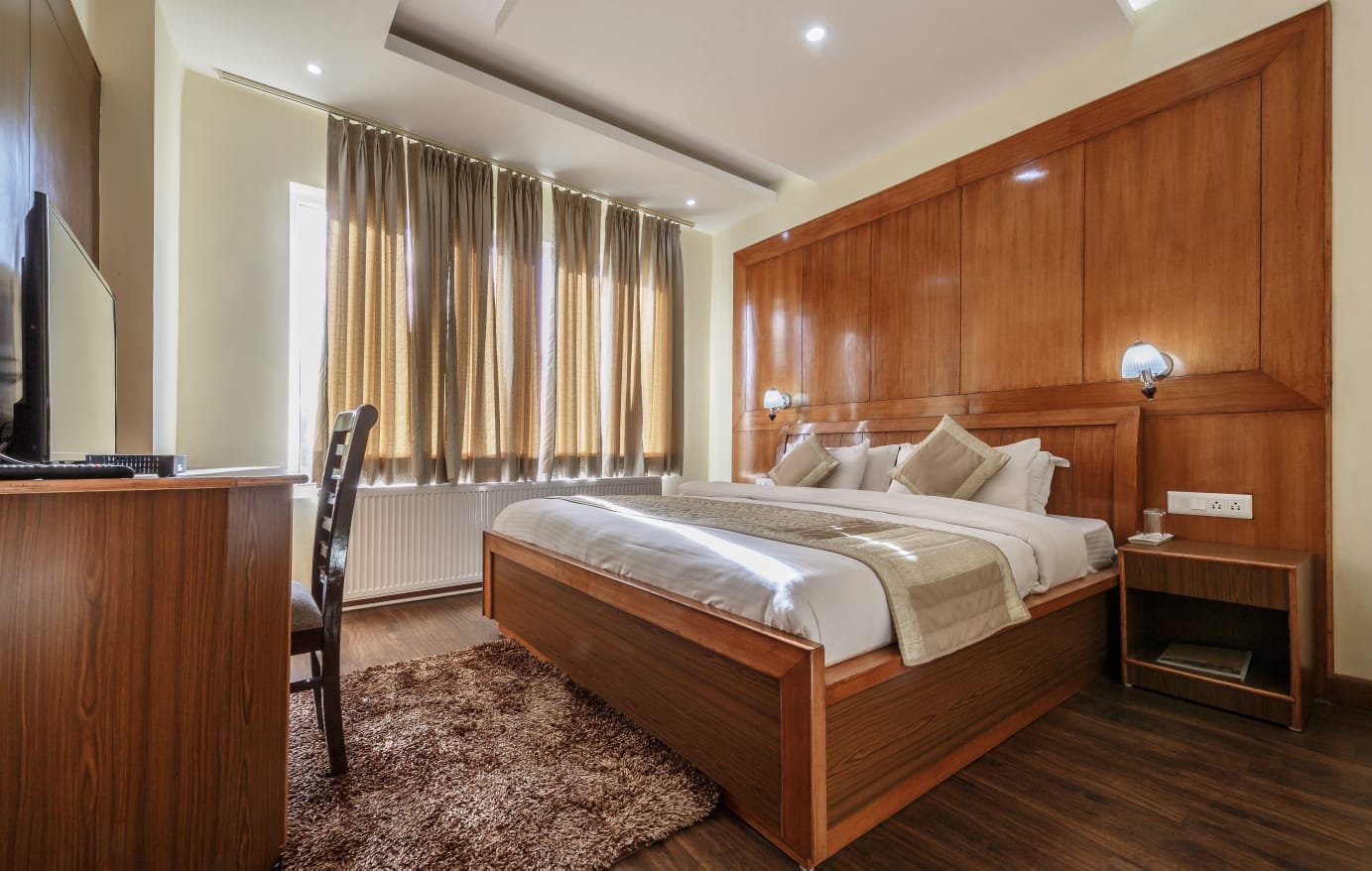 Superior suite with seating area